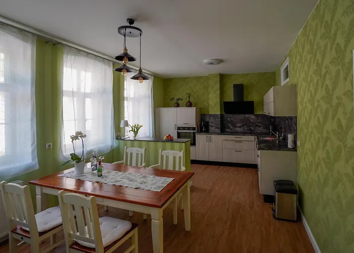 Am Stadtpark * 萨勒河畔瑙姆堡